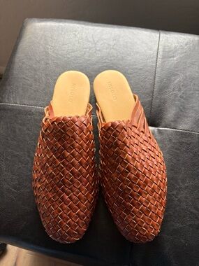 nisolo mule woven leather size 7.5